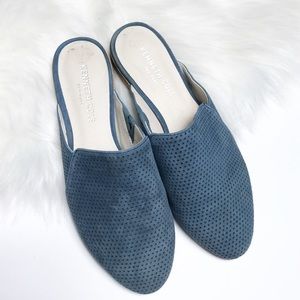 |•Kenneth Cole•| Perforated Slip On Mules